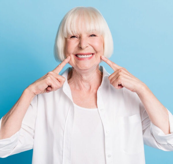 sorriso prótese dentária